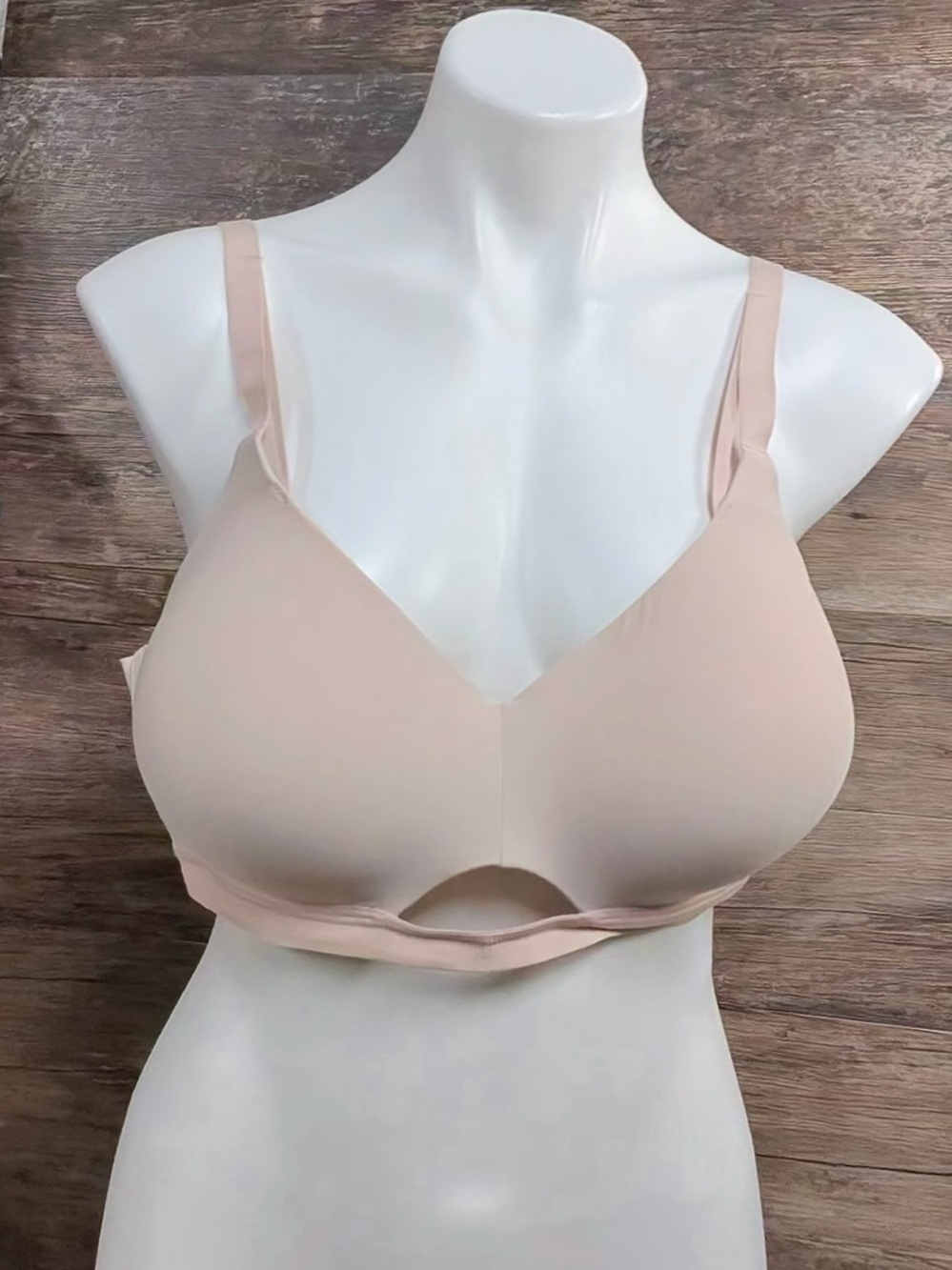 Maidenform Light Nude Wireless Bralette with Adjustable Straps